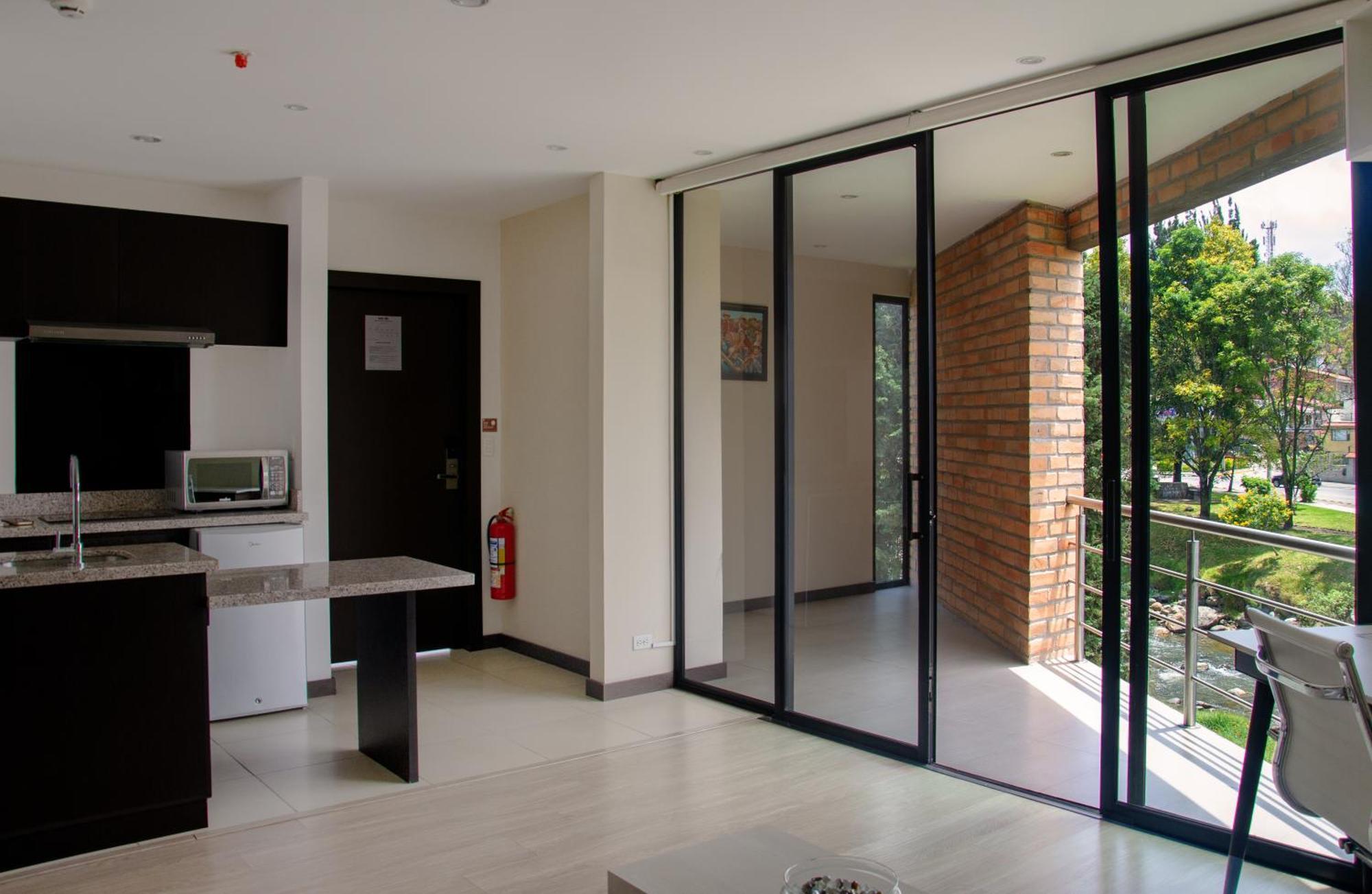 Hotel & Suites En Cuenca, Venue Batan Kültér fotó